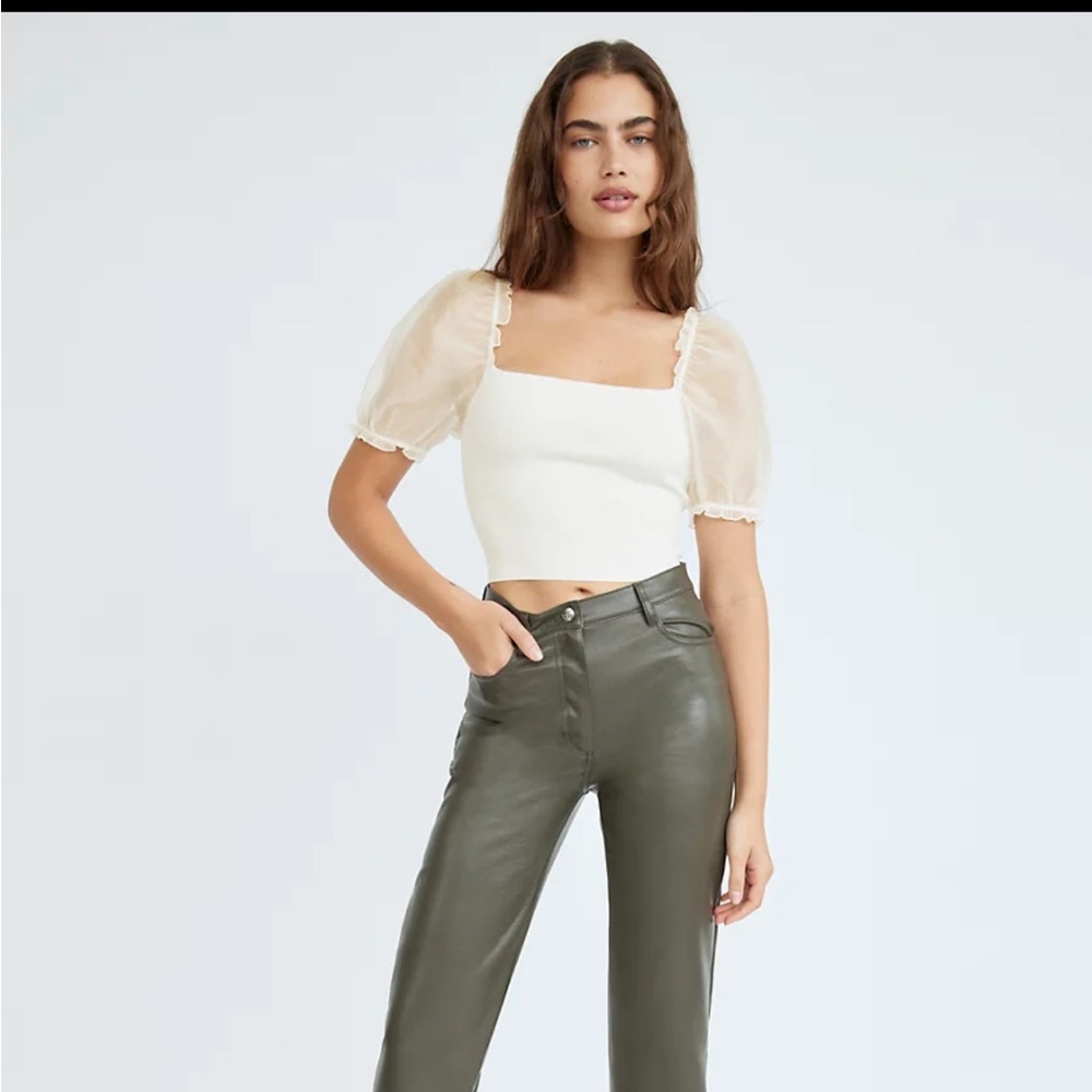 Aritizia Wilfred white top with sheer pouf sleeves